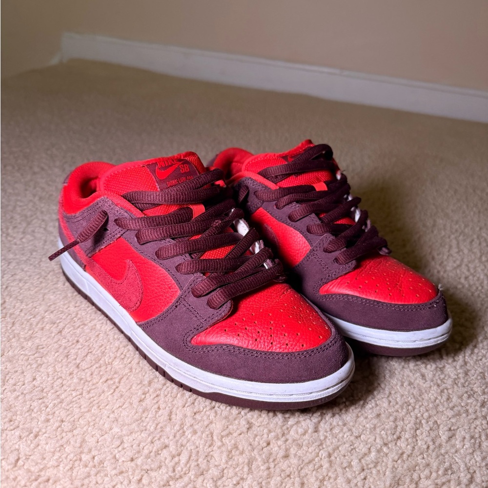 Nike SB Dunk Low Pro “Cherry”
